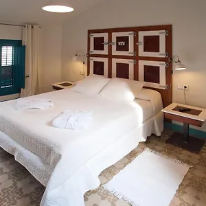 Hostal Chic Bed & Breakfast Sant Feliu de Guixols